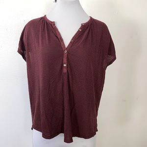 Maroon button stripe top size:L